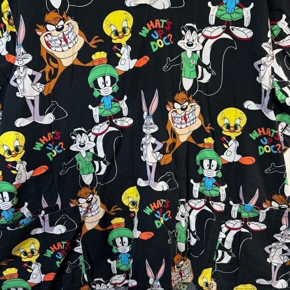 Women’s Looney Tunes Scrub Top What’s Up Doc? Taz Bugs Bunny Tweety Bird Sz 3xl - Picture 5 of 16